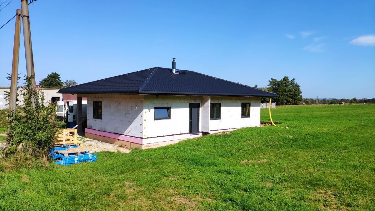Tepelná izolace stropu stříkanou pěnou, Dobratice — fotka 1