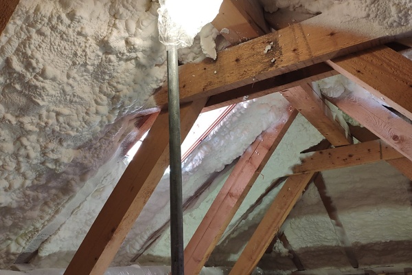 Zateplení sedlové střechy a štítů půdy, Frýdek-Místek — fotka 1