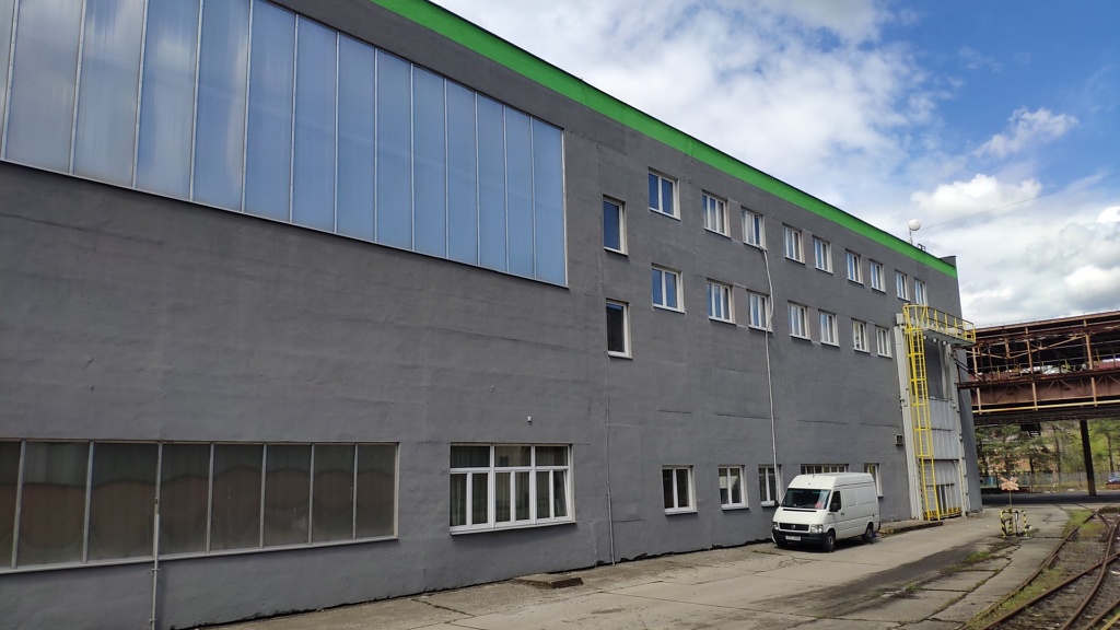 Zateplení stropů kanceláří v průmyslové hale, Frýdek-Místek — fotka 2